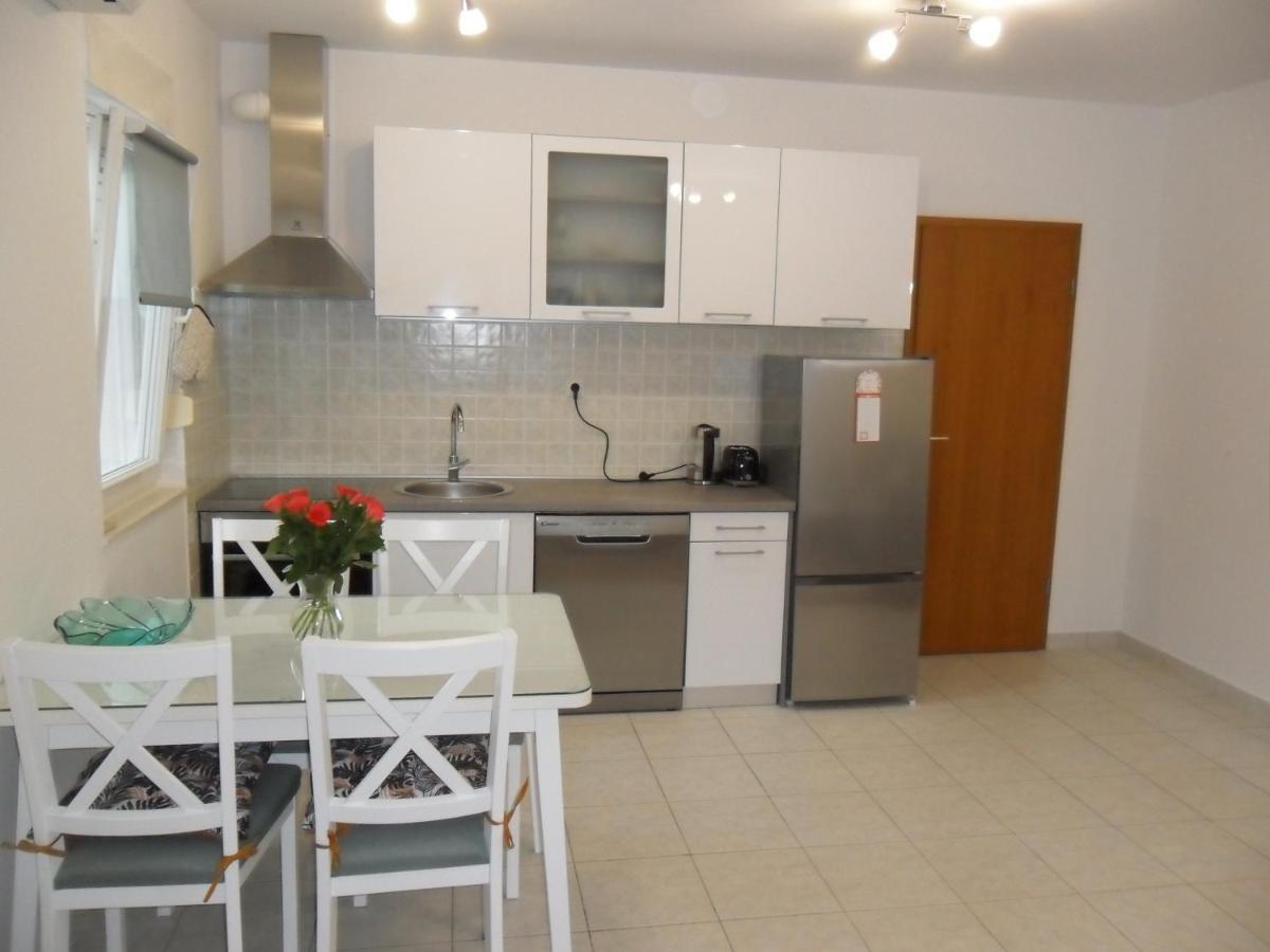 Ljubica Apartment *